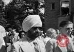 Image cérémonie de lever du drapeau national l'Inde, 1947, de la seconde 25 séquences d'archives historiques vidéo 65675047765