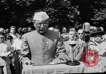 Image cérémonie de lever du drapeau national l'Inde, 1947, de la seconde 33 séquences d'archives historiques vidéo 65675047765