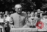 Image cérémonie de lever du drapeau national l'Inde, 1947, de la seconde 34 séquences d'archives historiques vidéo 65675047765