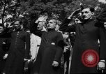 Image cérémonie de lever du drapeau national l'Inde, 1947, de la seconde 51 séquences d'archives historiques vidéo 65675047765