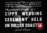 Standbild Hochzeit auf der Achterbahn Palisades Park New Jersey USA, 1938, aus Sekunde 4 historischem Filmmaterial Videoclip 65675047769