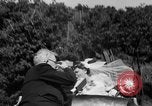 Standbild Hochzeit auf der Achterbahn Palisades Park New Jersey USA, 1938, aus Sekunde 21 historischem Filmmaterial Videoclip 65675047769