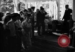 Standbild Hochzeit auf der Achterbahn Palisades Park New Jersey USA, 1938, aus Sekunde 42 historischem Filmmaterial Videoclip 65675047769