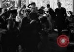 Standbild Hochzeit auf der Achterbahn Palisades Park New Jersey USA, 1938, aus Sekunde 46 historischem Filmmaterial Videoclip 65675047769
