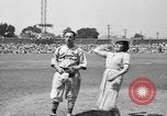 Immagine di Attori di Hollywood Los Angeles California USA, 1938, secondo 12 filmato di repertorio 65675047771