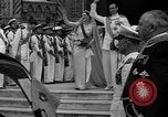 Immagine di Cerimonia di matrimonio Firenze Italia, 1939, secondo 42 filmato di repertorio 65675047776