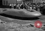 Standbild turtle-förmige race car Wendover Utah USA, 1938, aus Sekunde 29 historischem Filmmaterial Videoclip 65675047791