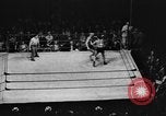 Standbild Ringkampf Buffalo New York USA, 1938, aus Sekunde 5 historischem Filmmaterial Videoclip 65675047792