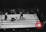 Standbild Ringkampf Buffalo New York USA, 1938, aus Sekunde 12 historischem Filmmaterial Videoclip 65675047792