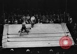 Standbild Ringkampf Buffalo New York USA, 1938, aus Sekunde 14 historischem Filmmaterial Videoclip 65675047792