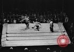 Standbild Ringkampf Buffalo New York USA, 1938, aus Sekunde 16 historischem Filmmaterial Videoclip 65675047792