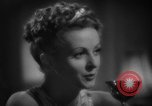 Standbild Frisuren der späten 1930er Jahre New York United States USA, 1938, aus Sekunde 17 historischem Filmmaterial Videoclip 65675047798