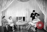 Standbild Frisuren der späten 1930er Jahre New York United States USA, 1938, aus Sekunde 25 historischem Filmmaterial Videoclip 65675047798
