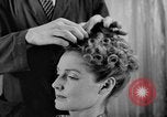Standbild Frisuren der späten 1930er Jahre New York United States USA, 1938, aus Sekunde 32 historischem Filmmaterial Videoclip 65675047798