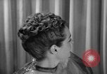 Standbild Frisuren der späten 1930er Jahre New York United States USA, 1938, aus Sekunde 40 historischem Filmmaterial Videoclip 65675047798