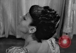 Standbild Frisuren der späten 1930er Jahre New York United States USA, 1938, aus Sekunde 58 historischem Filmmaterial Videoclip 65675047798
