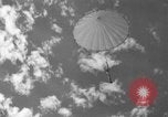 Image parachutistes San Diego California USA, 1935, de la seconde 18 séquences d'archives historiques vidéo 65675047819