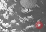 Image parachutistes San Diego California USA, 1935, de la seconde 19 séquences d'archives historiques vidéo 65675047819