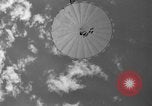 Image parachutistes San Diego California USA, 1935, de la seconde 21 séquences d'archives historiques vidéo 65675047819