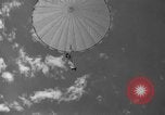 Image parachutistes San Diego California USA, 1935, de la seconde 24 séquences d'archives historiques vidéo 65675047819