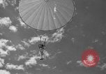 Image parachutistes San Diego California USA, 1935, de la seconde 26 séquences d'archives historiques vidéo 65675047819