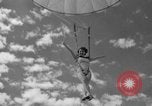 Image parachutistes San Diego California USA, 1935, de la seconde 29 séquences d'archives historiques vidéo 65675047819