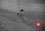 Image glissading Washington Mount Rainier National Park USA, 1938, de la seconde 31 séquences d'archives historiques vidéo 65675047826