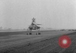 Standbild XH-17 Flying Crane Helikopter Culver City California USA, 1952, aus Sekunde 14 historischem Filmmaterial Videoclip 65675047831