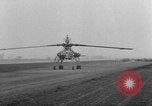 Standbild XH-17 Flying Crane Helikopter Culver City California USA, 1952, aus Sekunde 16 historischem Filmmaterial Videoclip 65675047831
