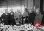 Standbild M J Blumberg Beverly Hills California USA, 1952, aus Sekunde 6 historischem Filmmaterial Videoclip 65675047832
