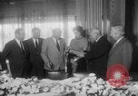 Standbild M J Blumberg Beverly Hills California USA, 1952, aus Sekunde 8 historischem Filmmaterial Videoclip 65675047832