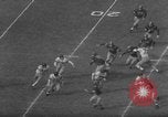 Immagine di Football americano Los Angeles California USA, 1952, secondo 11 filmato di repertorio 65675047834