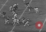 Immagine di Football americano Los Angeles California USA, 1952, secondo 12 filmato di repertorio 65675047834