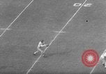 Immagine di Football americano Los Angeles California USA, 1952, secondo 18 filmato di repertorio 65675047834