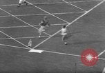 Immagine di Football americano Los Angeles California USA, 1952, secondo 31 filmato di repertorio 65675047834