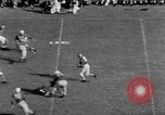 Immagine di Football americano Los Angeles California USA, 1952, secondo 46 filmato di repertorio 65675047834