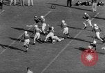 Immagine di Football americano Los Angeles California USA, 1952, secondo 50 filmato di repertorio 65675047834