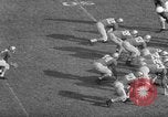 Immagine di Football americano Los Angeles California USA, 1952, secondo 56 filmato di repertorio 65675047834