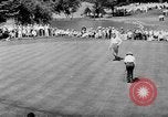 Immagine di Il golfer Lloyd Eugene Mangrum Cleveland Ohio USA, 1946, secondo 14 filmato di repertorio 65675047839