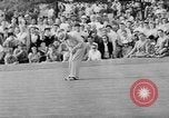 Immagine di Il golfer Lloyd Eugene Mangrum Cleveland Ohio USA, 1946, secondo 49 filmato di repertorio 65675047839