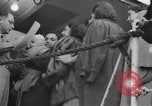 Immagine di Spose di guerra Europa, 1946, secondo 23 filmato di repertorio 65675047843