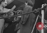 Immagine di Spose di guerra Europa, 1946, secondo 24 filmato di repertorio 65675047843