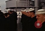 Standbild USS Bayfield APA-33 Okinawa Japan, 1961, aus Sekunde 57 historischem Filmmaterial Videoclip 65675047855