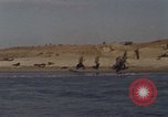 Immagine di Stati Uniti Marines assalto anfibio della formazione Okinawa in Giappone, 1961, secondo 23 filmato di repertorio 65675047856
