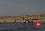 Immagine di Stati Uniti Marines assalto anfibio della formazione Okinawa in Giappone, 1961, secondo 26 filmato di repertorio 65675047856