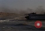 Immagine di Stati Uniti Marines assalto anfibio della formazione Okinawa in Giappone, 1961, secondo 47 filmato di repertorio 65675047856
