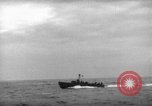 Standbild Spalten der Anlandung Handwerk Infanterie Baie de la Seine Normandie Frankreich, 1944, aus Sekunde 8 historischem Filmmaterial Videoclip 65675047876