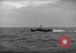 Standbild Spalten der Anlandung Handwerk Infanterie Baie de la Seine Normandie Frankreich, 1944, aus Sekunde 14 historischem Filmmaterial Videoclip 65675047876