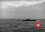 Standbild Spalten der Anlandung Handwerk Infanterie Baie de la Seine Normandie Frankreich, 1944, aus Sekunde 18 historischem Filmmaterial Videoclip 65675047876