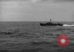 Standbild Spalten der Anlandung Handwerk Infanterie Baie de la Seine Normandie Frankreich, 1944, aus Sekunde 22 historischem Filmmaterial Videoclip 65675047876